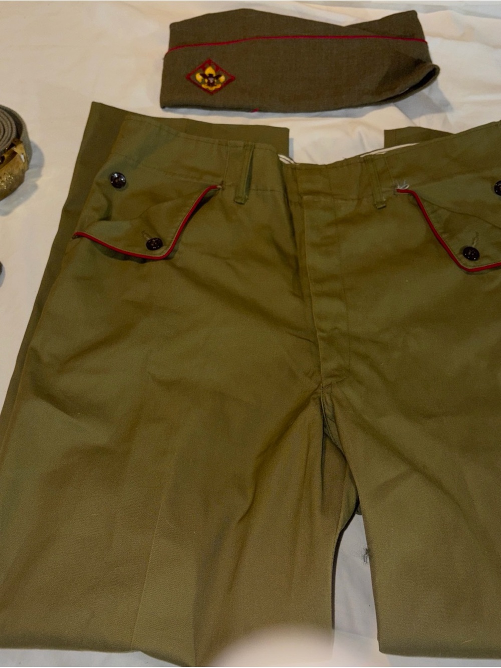 Vintage boy Scout Olive Green Trousers belt hat clip four items total EUC
